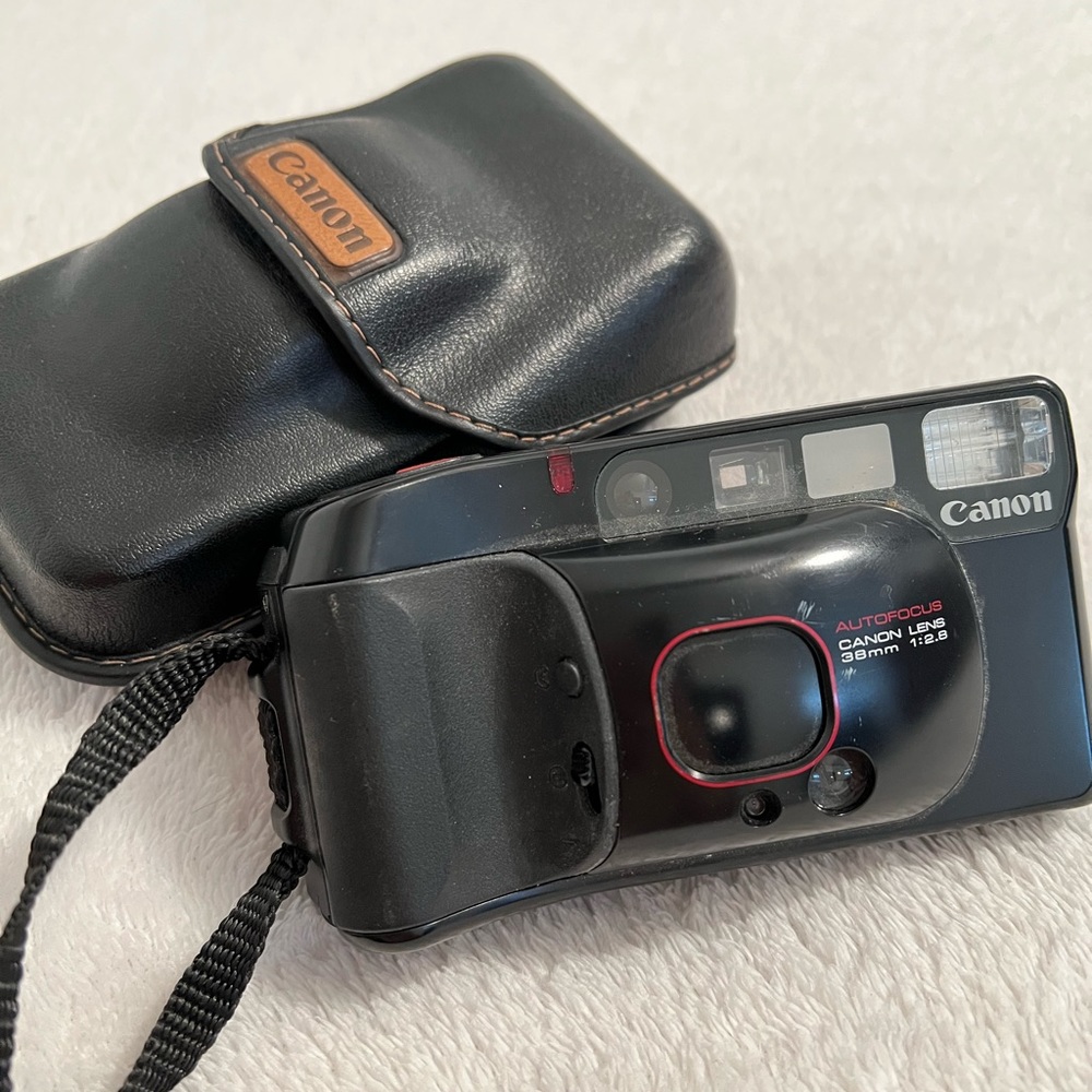 Canon Sure Shot Supreme - 38mm lens - Vintage Film - 35mm point shoot camera